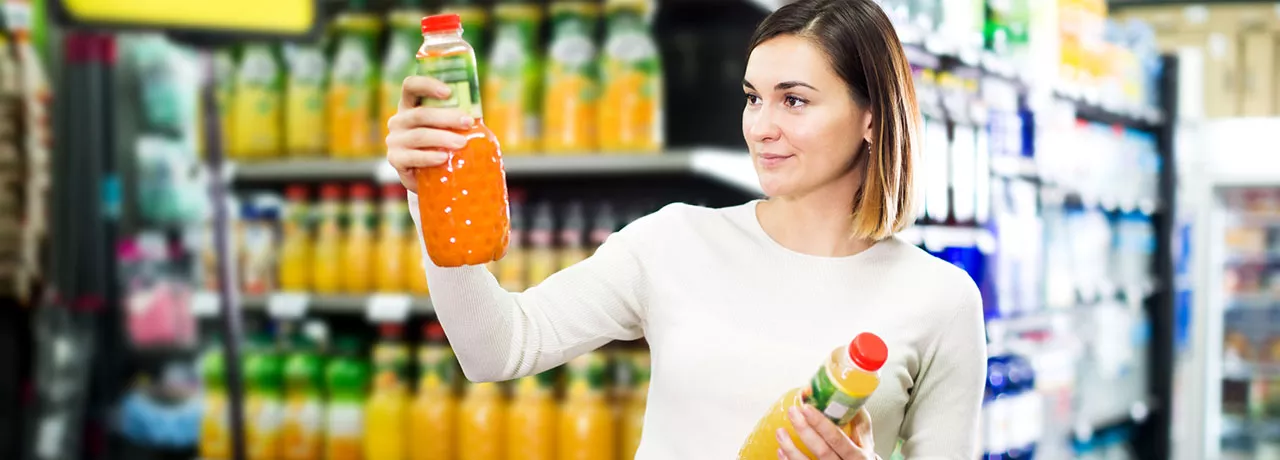 Quais são as regras para exibir etiquetas de preço no supermercado? 