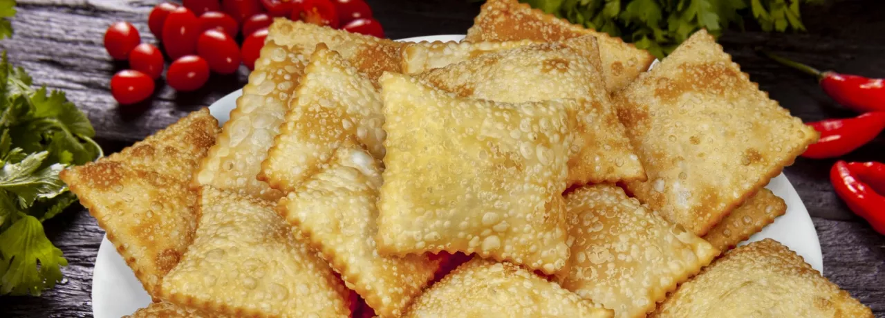 receita pastel de queijo com talos 