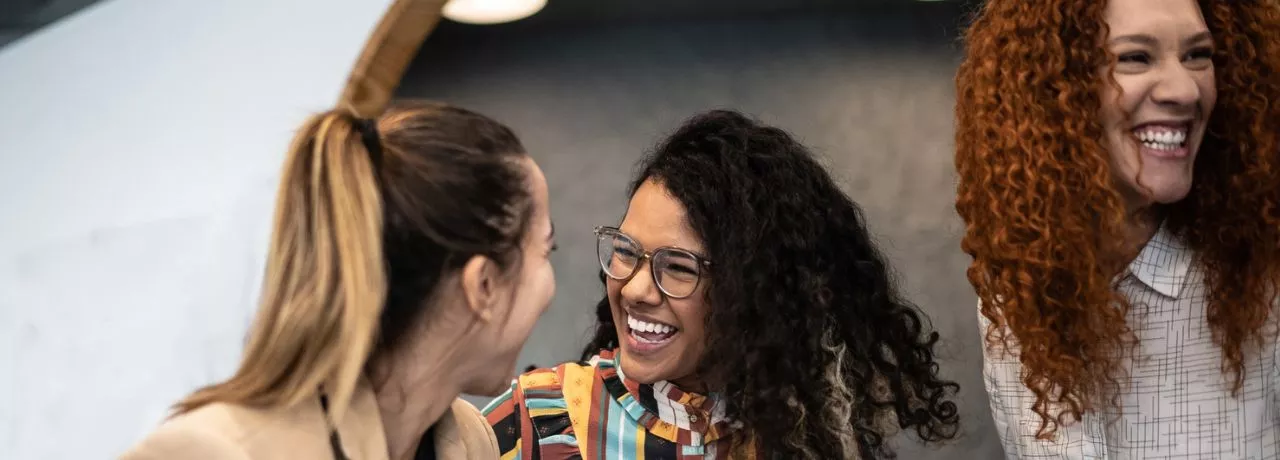 Sua empresa pode contribuir com a igualdade de gênero no Brasil. Conheça iniciativas para começar já. 