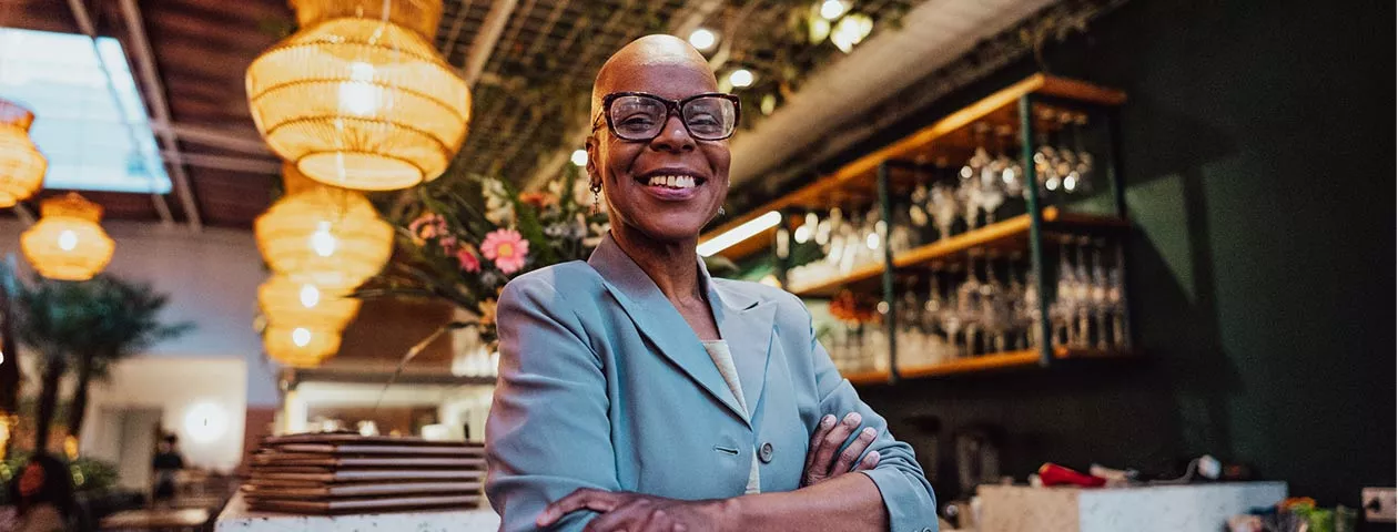 Empresária amplia seu restaurante com boas prática para faturar mais