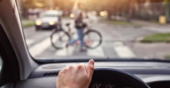 Beber e dirigir nunca são uma alternativa. Leia mais sobre direção segura