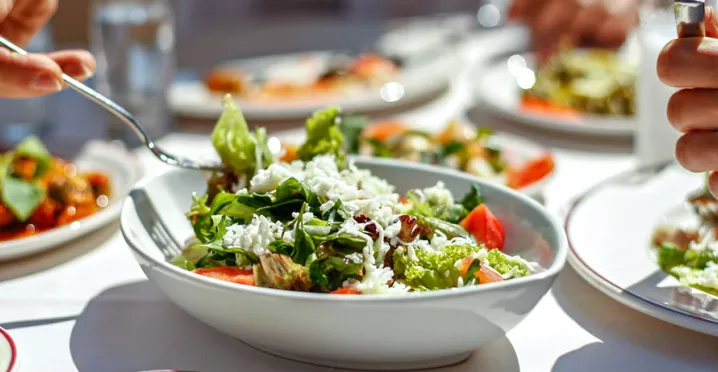 Baixe o e-book para criar um cardápio para fugir da crise