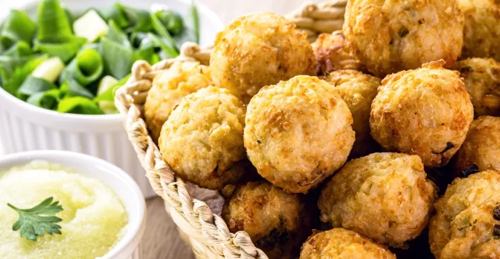 receita bolinho de arroz com talos e cascas