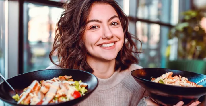 Saiba como funciona o vale-refeição e aprenda a usar melhor seu saldo.