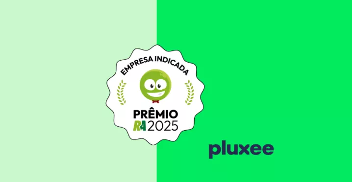 Imagem mostra o logo de reclame aqui e o logo da Pluxee