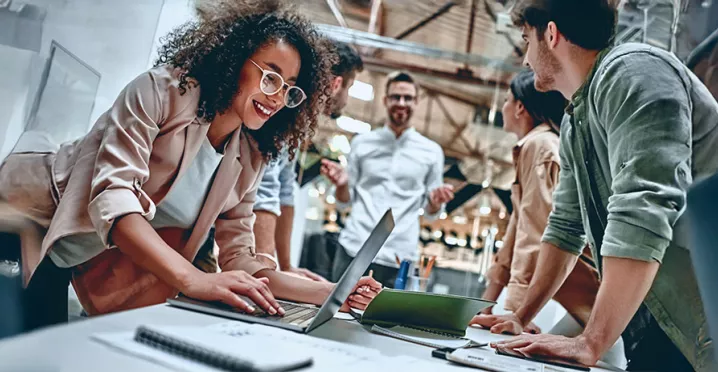 equipe trabalhando em conjunto.