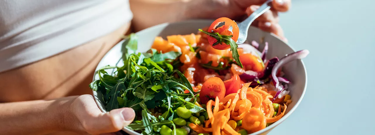 Ter uma alimentação saudável é mais fácil do que você imagina. Veja os 10 passos da alimentação saudável.