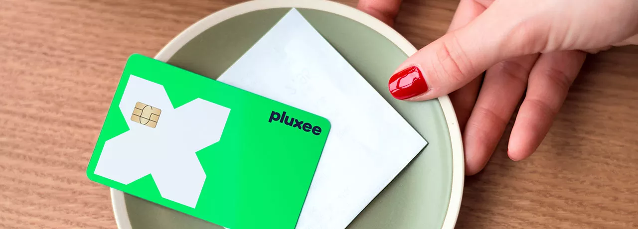 Vale-refeição bandeirado? Saiba como funcionam os benefícios com bandeira de cartão de crédito.