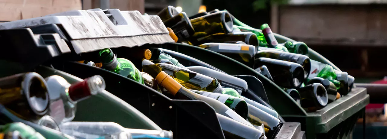 Como fazer o descarte correto do lixo do restaurante? Descubra aqui.