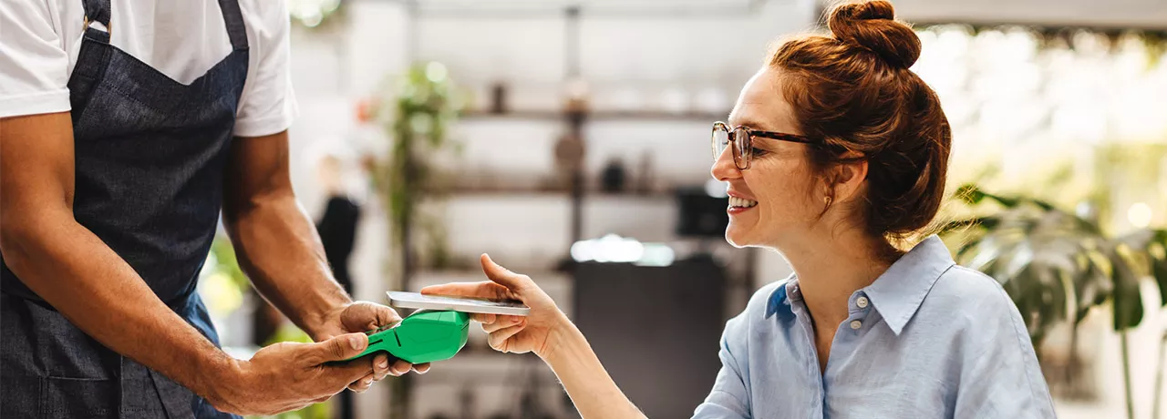 Respondemos as principais perguntas sobre os benefícios vale-alimentação e vale-refeição