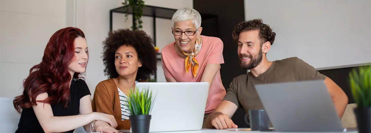 Tendências RH 2025 e colaboração entre gerações no mercado de trabalho.