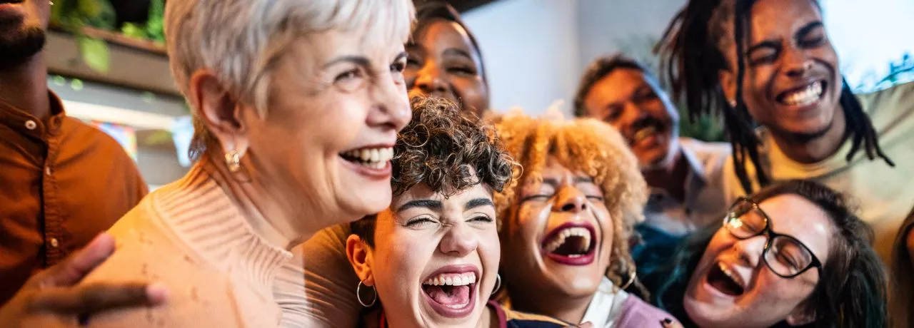 Confira as novas estruturas organizacionais e cargos de RH, incluindo Chief Happiness Officer e Engagement Manager.