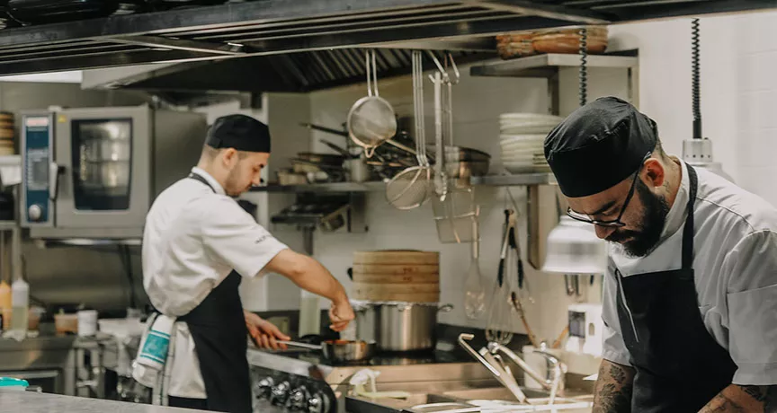 Com este guia completo sobre dark kitchen, você pode aumentar seu volume de negócios no retsaurante