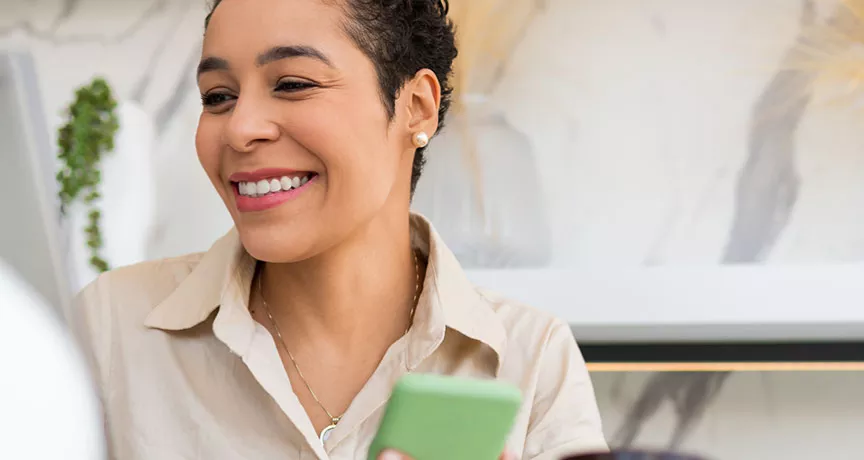 Como motivar seus funcionários no trabalho híbrido? Veja aqui