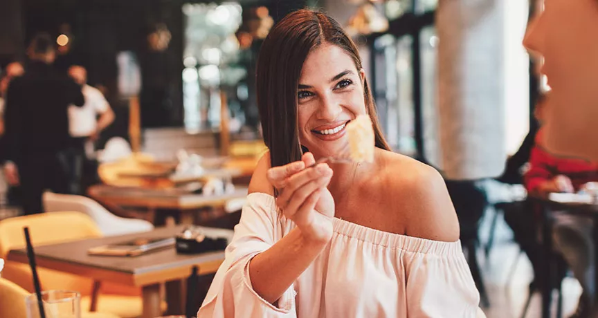 Saiba como escolher o vale-refeição que vai melhorar a vida da sua equipe