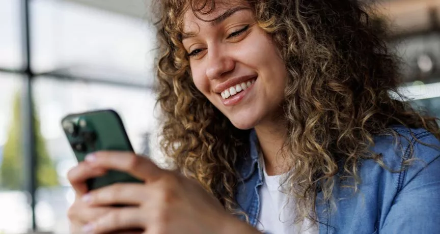 Tenha todas as informações do cartão Alimentação Pluxee e demais benefícios no nosso app mobile.