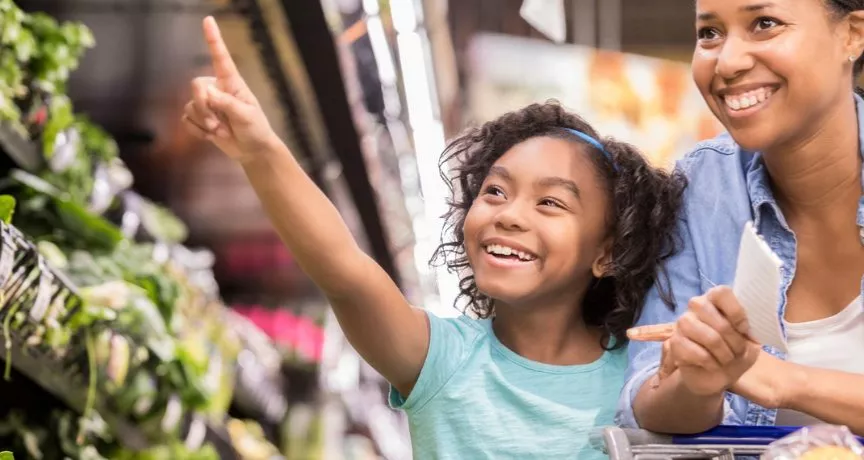 Como comer bem e gastar pouco? Confira dicas para poupar na alimentação ao longo do mês!