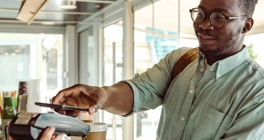 Faça pagamento por aproximação usando os cartões de benefícios da Pluxee no Apple Pay