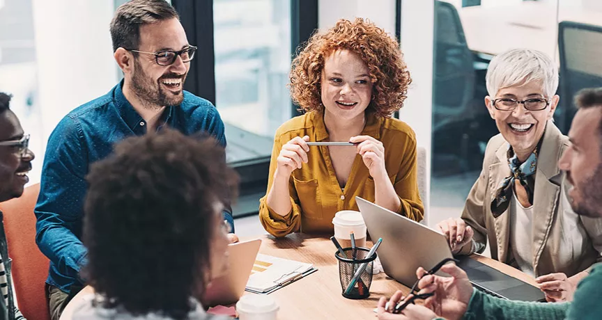 Equipe de profissionais de RH se reúne para definir a estratégia do próximo ano