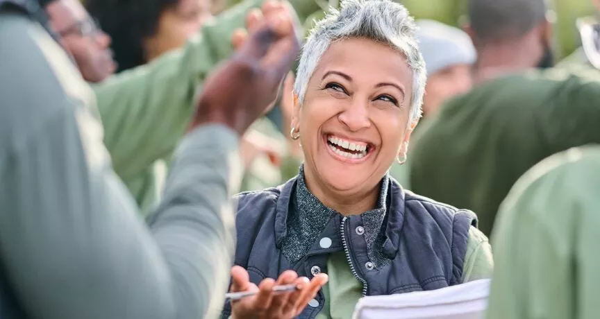 Como estruturar um programa de voluntariado e ações com o e-book da Pluxee