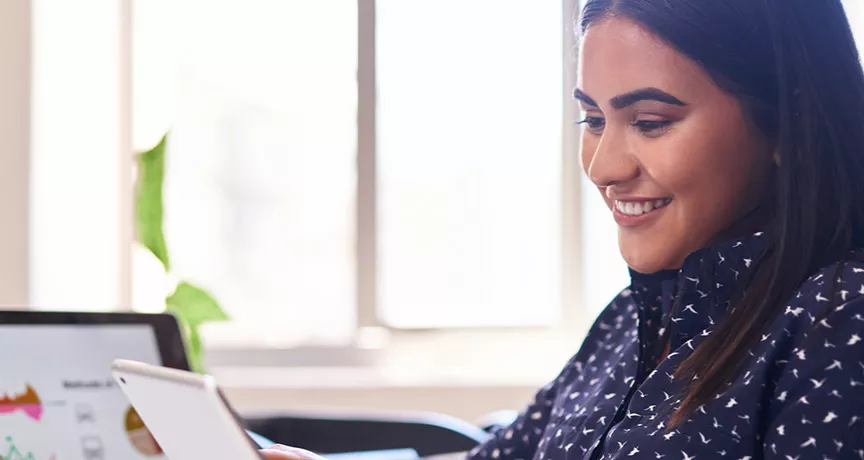 Profissional investe em sua capacidade analítica fazendo um curso on-line