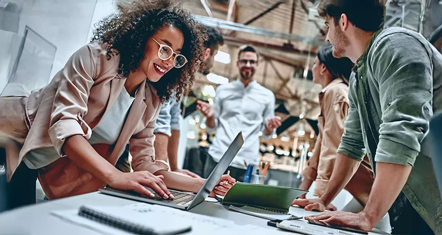 equipe trabalhando em conjunto.