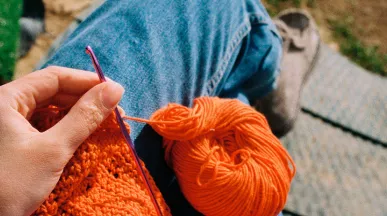 Descansar depois do trabalho é fundamental para mais saúde mental e bem-estar. Acompanhe nossas dicas