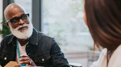 Como ser um bom ouvinte e criar um ambiente de trabalho saudável? Dicas aqui