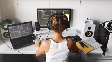 Em tempos de popularização do home office, é preciso estar atento à legislação trabalhista sobre teletrabalho para evitar problemas futuros