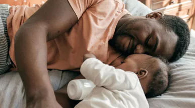 Saiba o que diz a lei e que tipo de benefício corporativo pode ser oferecido nesse período