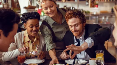 Veja no infográfico 6 dicas para ter mais clientes no restaurante