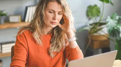 Políticas inclusivas para mulheres na menopausa no mercado de trabalho.