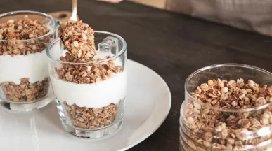 conheça os benefícios da granola