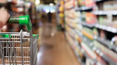 cuidados ao comprar alimentos no supermercado