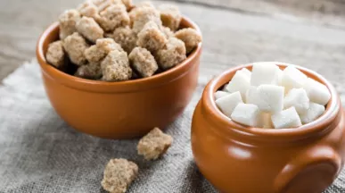 mel açúcar branco ou mascavo