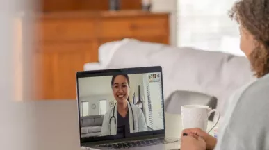 Ter um médico online para uma consulta é um benefício muito valorizado pelos colaboradores.