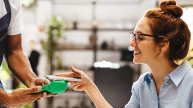 Respondemos as principais perguntas sobre os benefícios vale-alimentação e vale-refeição