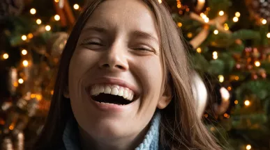 Um grande sorriso no Natal: isso é uma das coisas que o um vale-presente pode oferecer