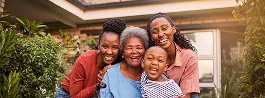 Família unida tira foto juntas