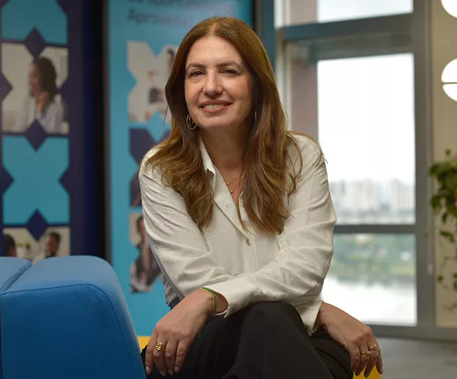 Fabiana Galetol, diretora de RH da Pluxee
