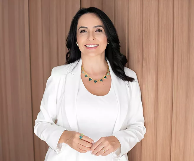 Izabella Camargo, promotora de saúde, bem-estar no trabalho e longevidade 